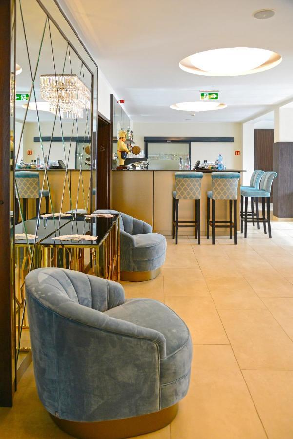 Hotel Czinege & Etterem Koka Екстериор снимка
